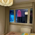 Zlota Palace View Retreat Apartman Varsó